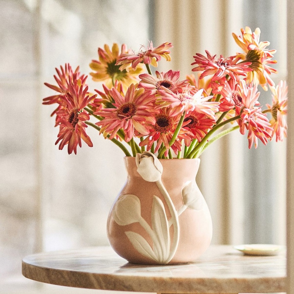 Anthropologie Tulip 3D Stoneware Vase